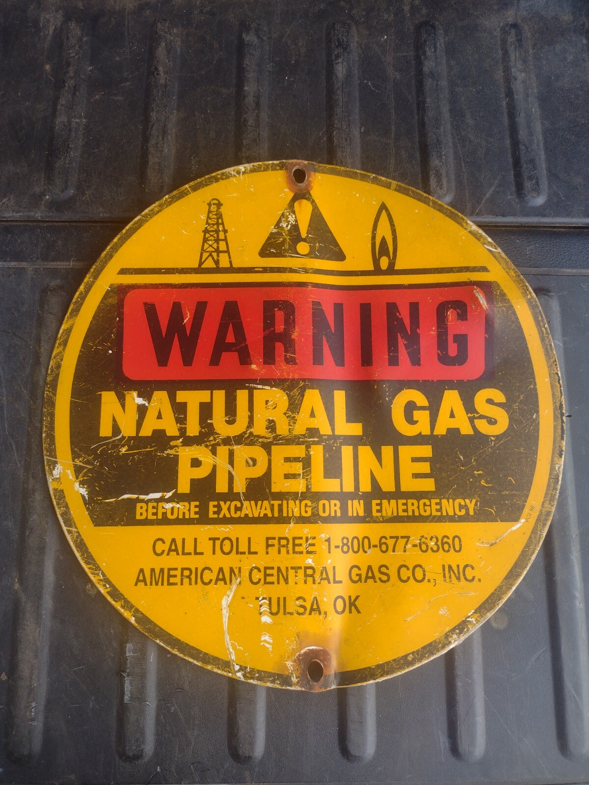Warning Natural Gas Pipeline Metal Sign 12″ vintage Round Texas Oil & Gas