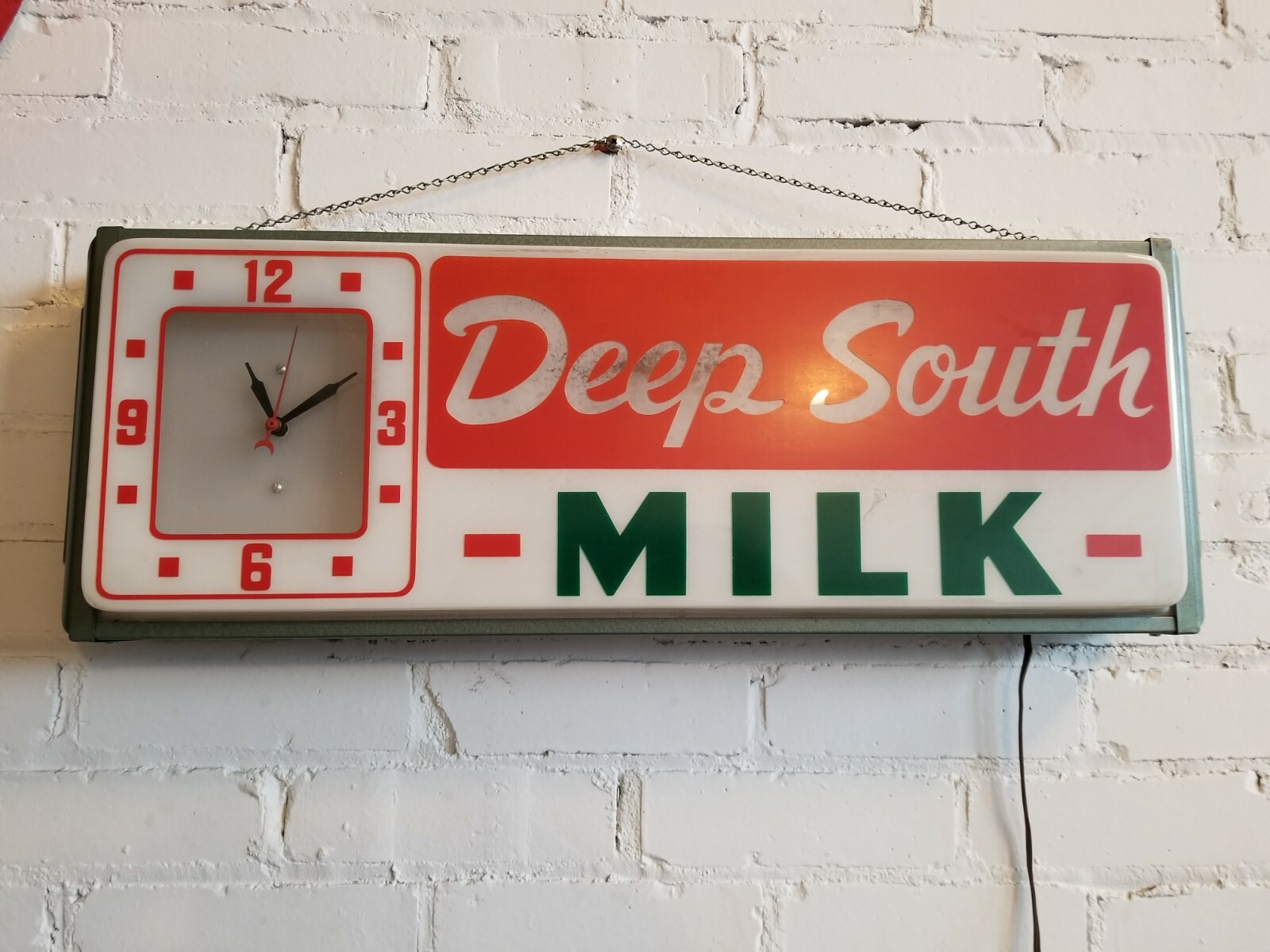 Vintage Deep South Milk Lighted Clock Promotional Advertising Sign Countryman