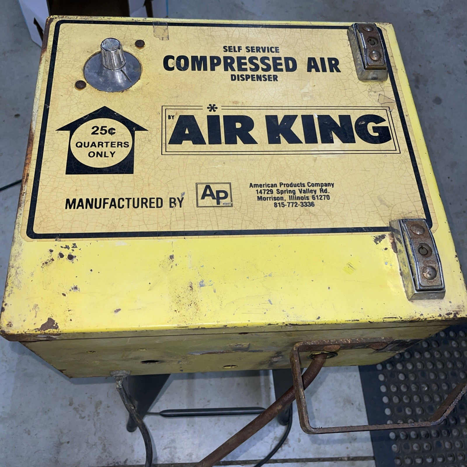 Old Gas Station Air King Air compressor 25 Cents Yellow For Restore