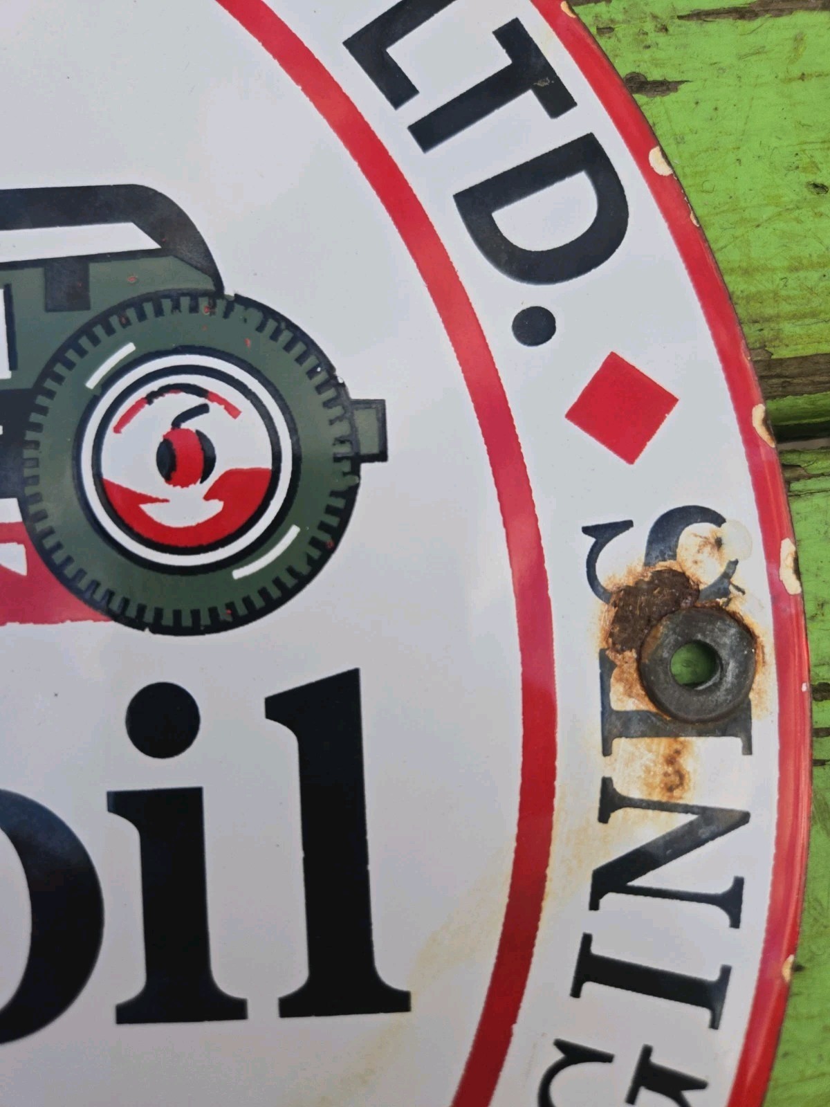 Mobil Oil Vacuum Oil Co. Gargoyle Porcelain Advrt. Sign 11 3/4″