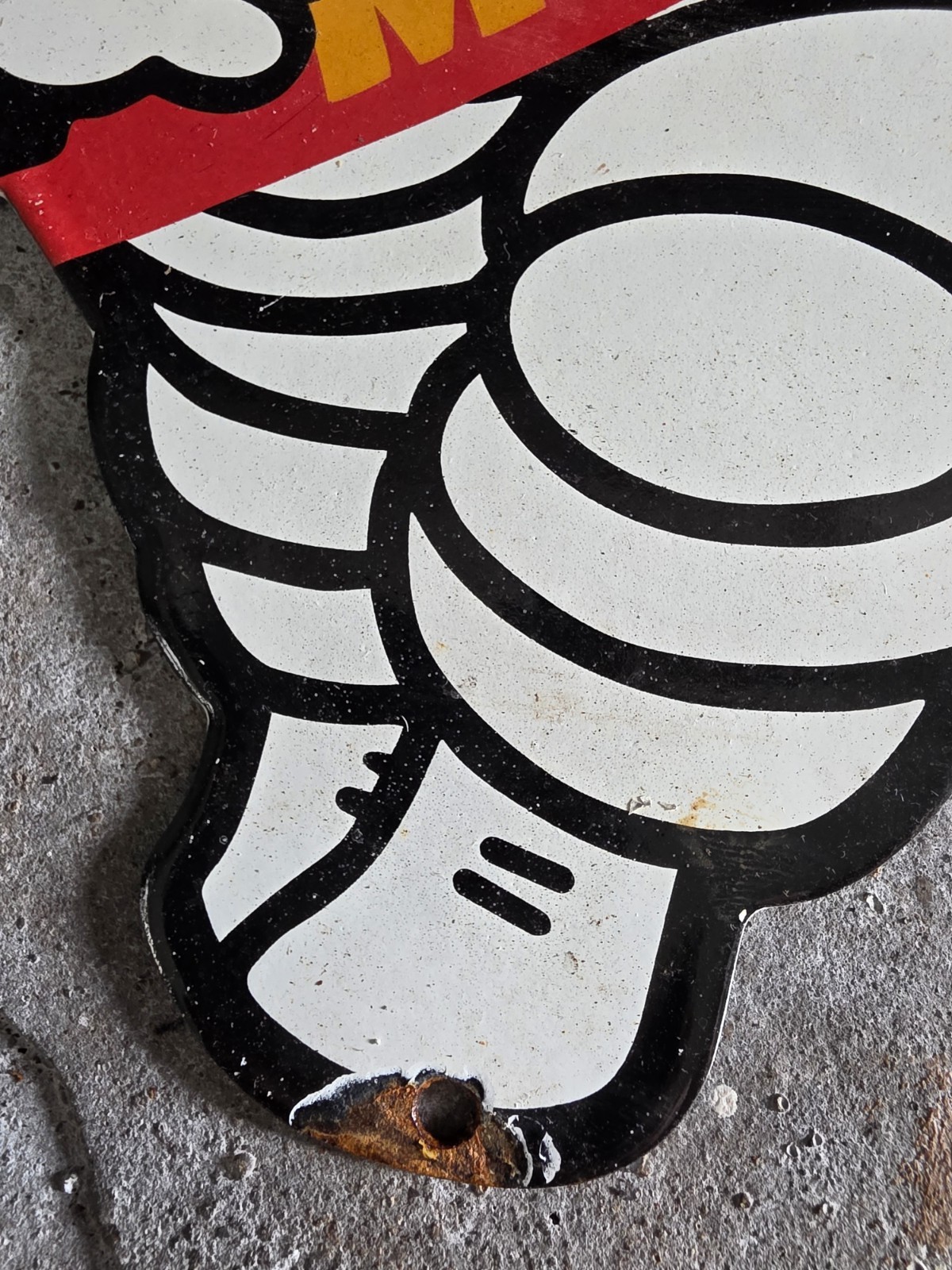 VINTAGE MICHELIN MAN TIRES PORCELAIN ADVERTISING DOOR SIGN WHEELS TIRE 9″ X 7″