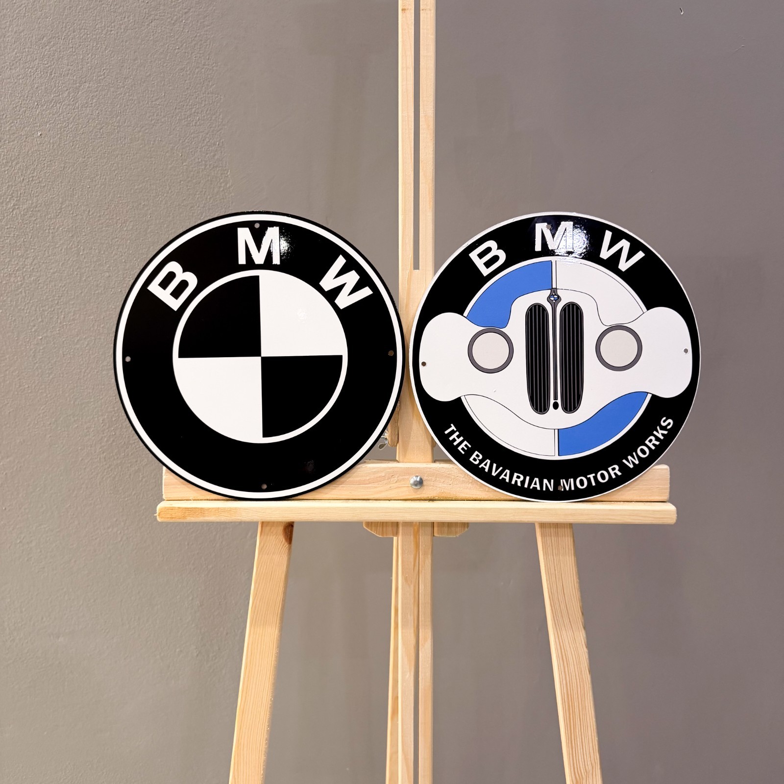 BMW Black Logo & Bavarian Motor Works Heavy Metal Sign Set – 30 cm (11.8”)
