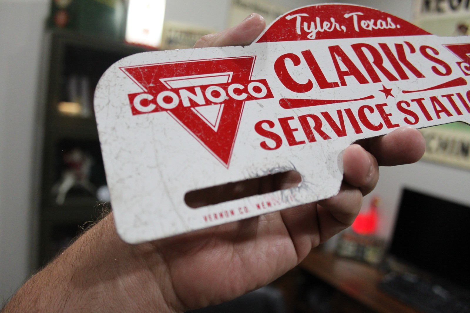 RARE 1950s CONOCO CLARK TYLER TEXAS GAS STATION PAINTED METAL PLATE TOPPER SIGN