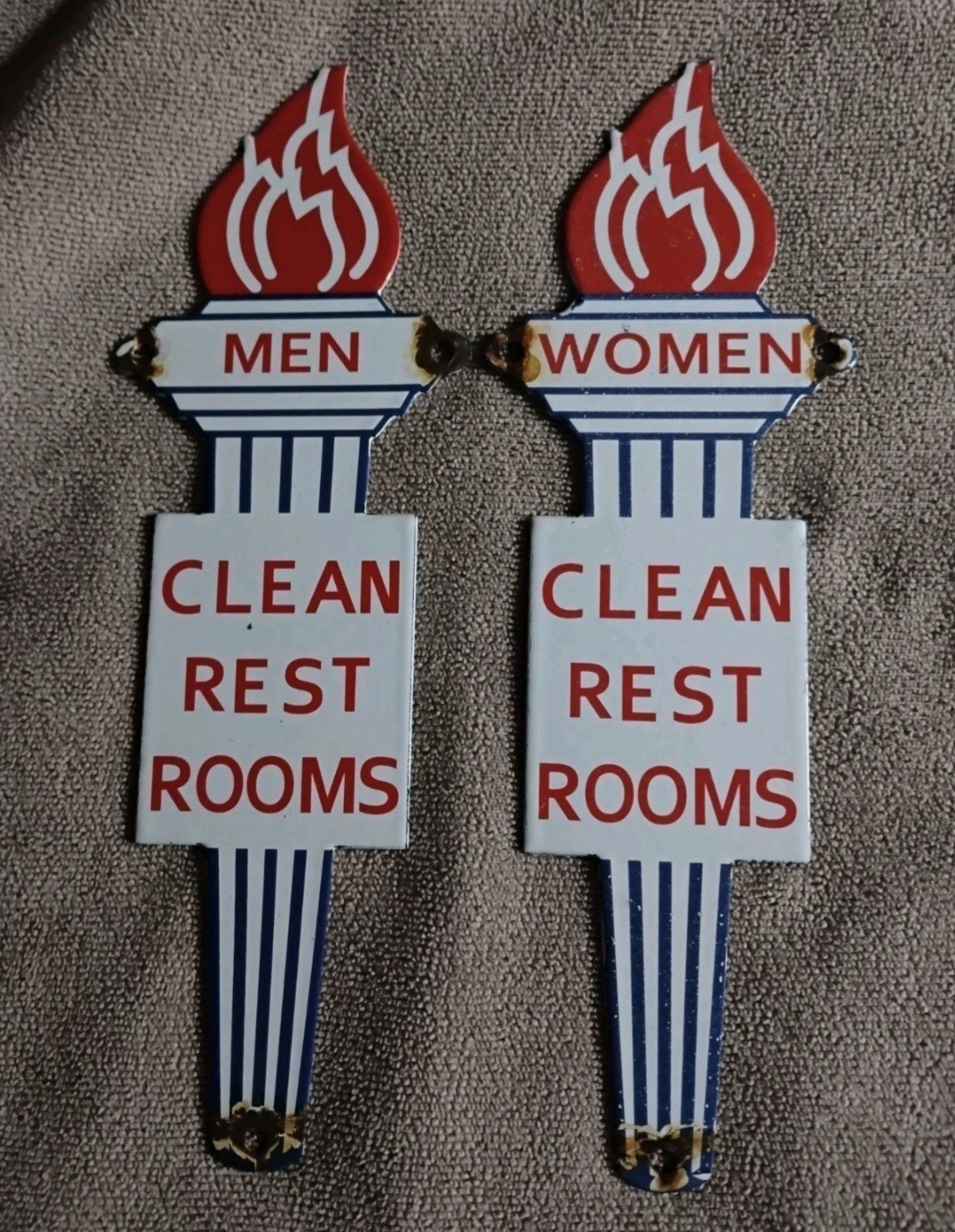 2-VINTAGE 1950’s STANDARD Oil PORCELAIN RESTROOM SIGNS MEN&WOMEN – 12″X4″