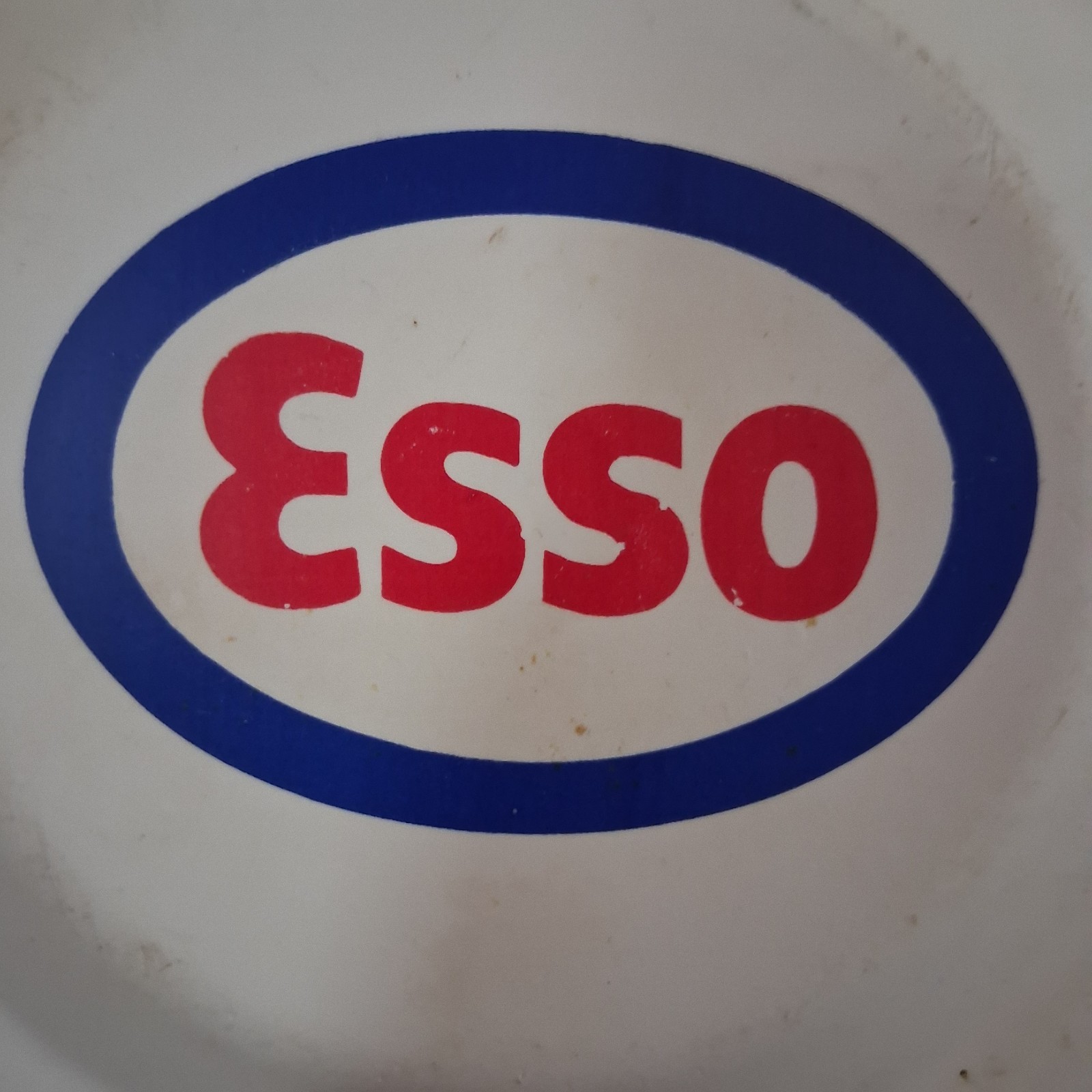 ESSO STANDARD OIL FLYING DISC PLASTIC FRISBEE VINTAGE MAN CAVE SIGN