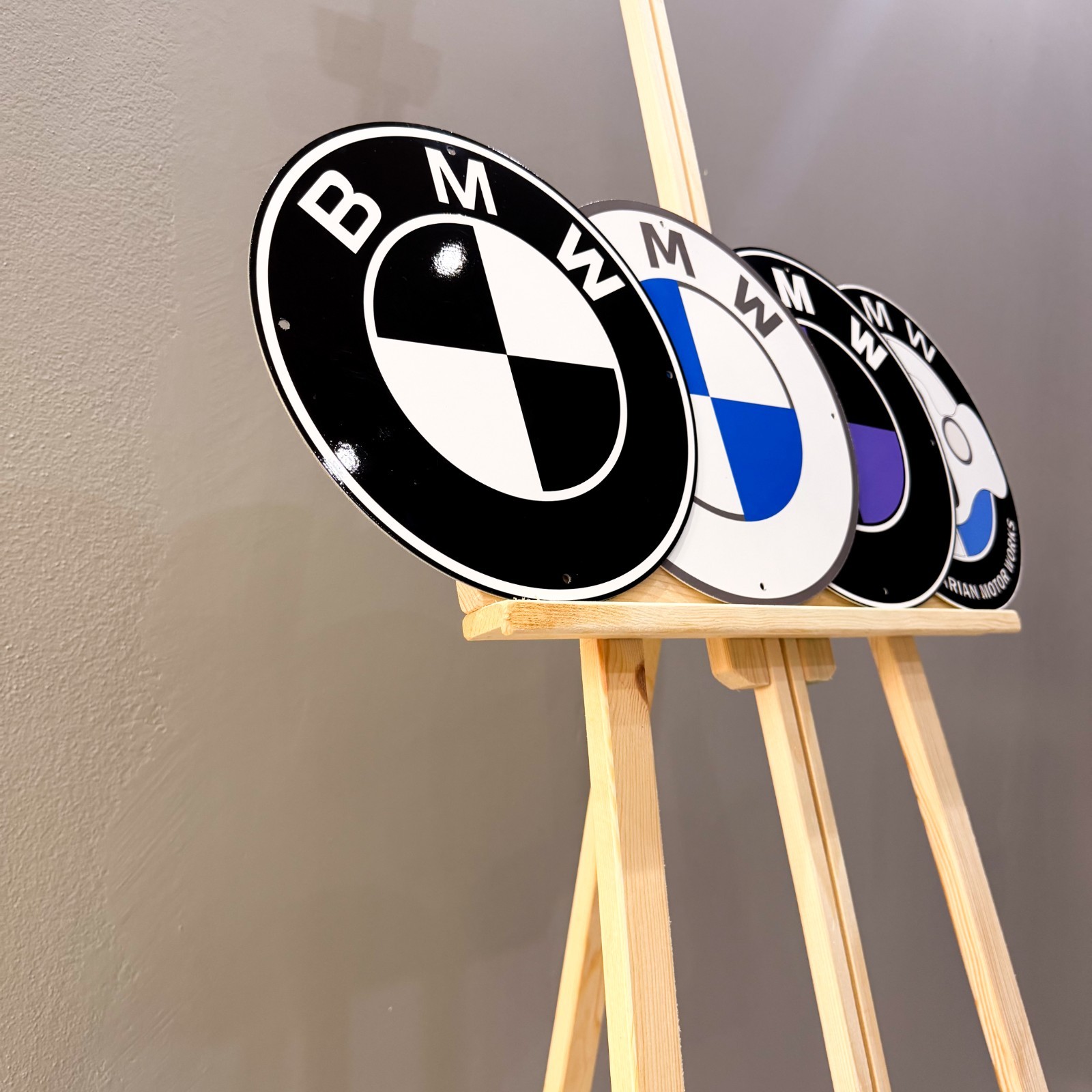 BMW Classic, White Blue, Black Purple & Grille Metal Sign Set – 30 cm (11.8”)