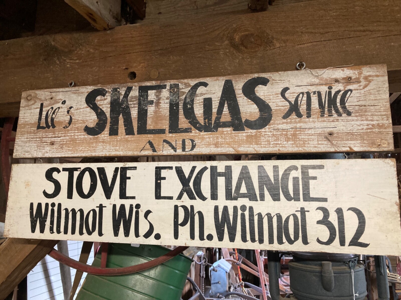 Lee’s Skelgas service and stove exchange sign