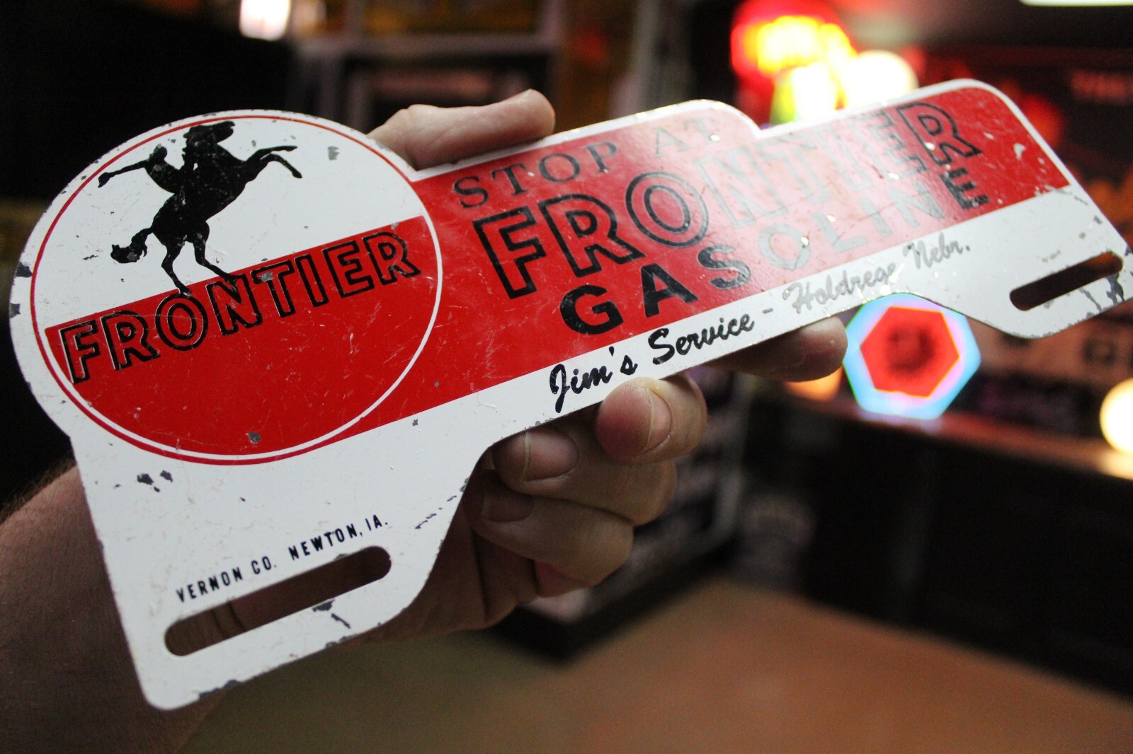 RARE 1950s FRONTIER GASOLINE PAINTED METAL TOPPER SIGN HOLDREGE NEBRASKA HORSE