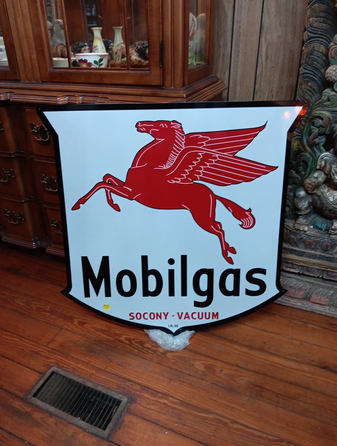 Mobilgas 30 Inches x 30 Inches