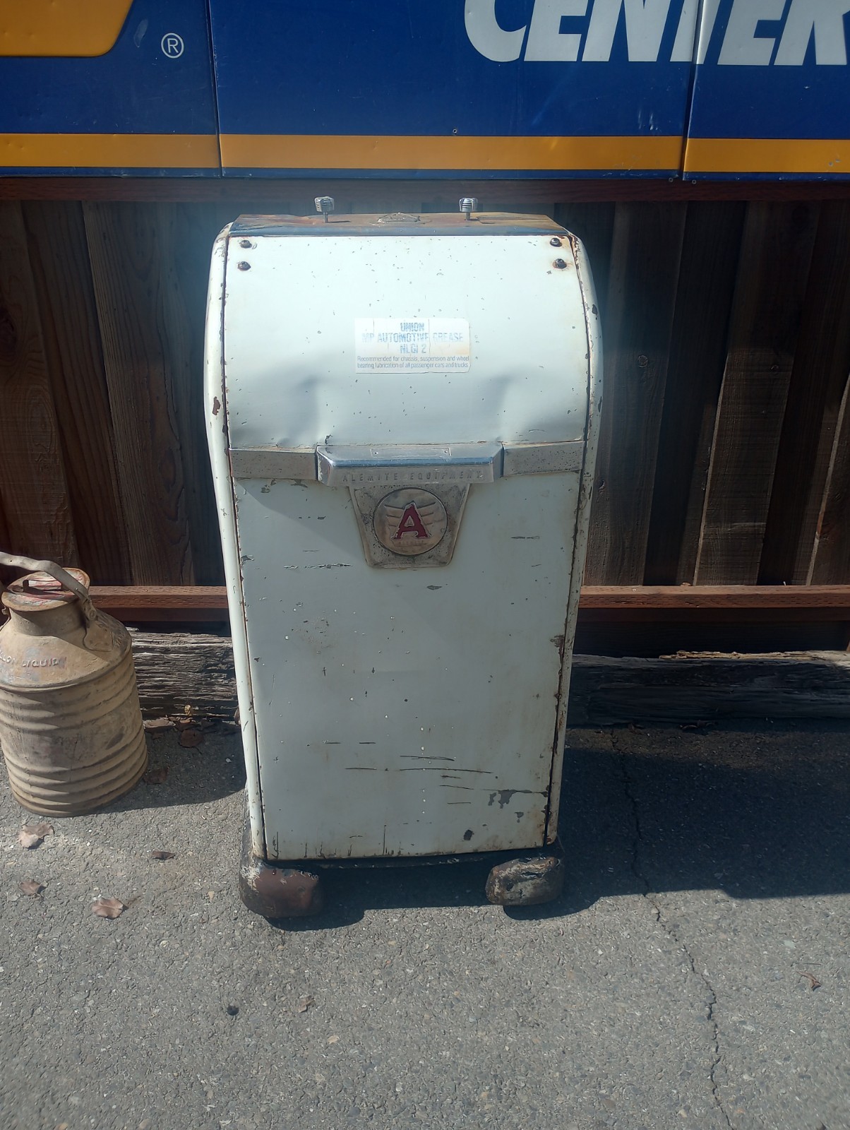 ALEMITE GREASER 1940 Gas Station & Oil Pumps Gas Pumps