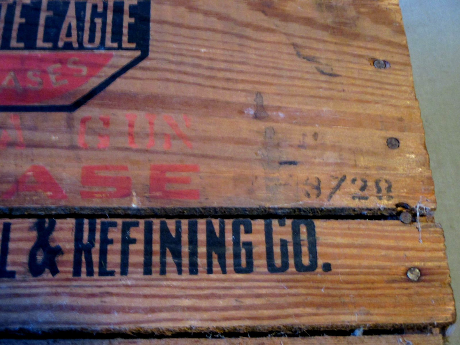 1920-1930-WHITE EAGLE OIL & REFINING CO-WOOD CRATE DOUBLE SIDED CAN SIGN BOX-16″