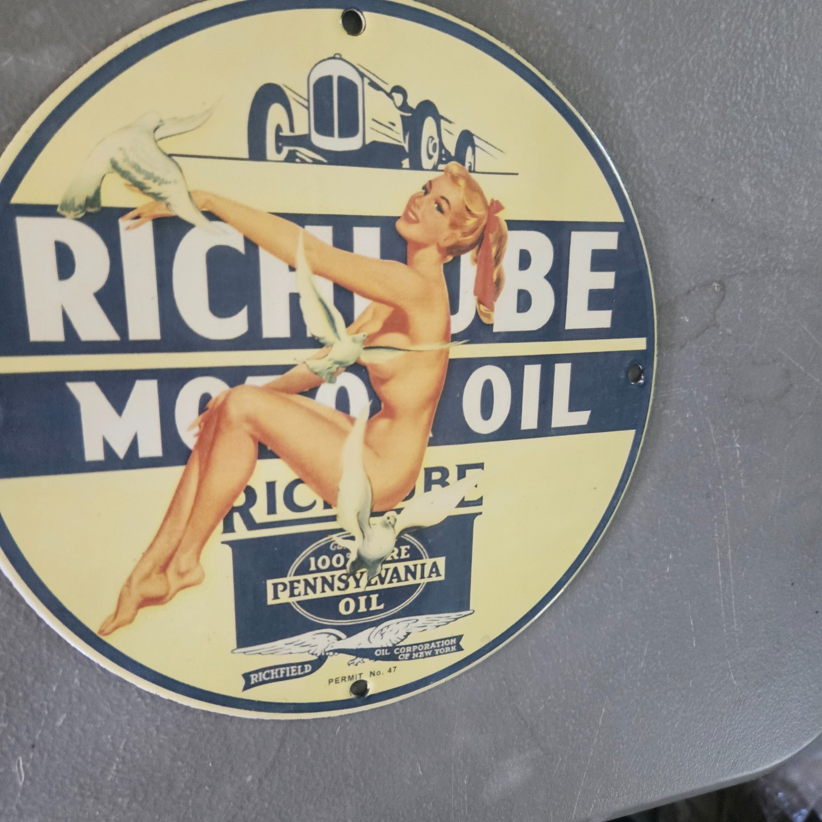 VINTAGE PORCELAIN RICHLUBE GAS & OIL STATION PUMP PLATE GARAGE MAN CAVE SIGN