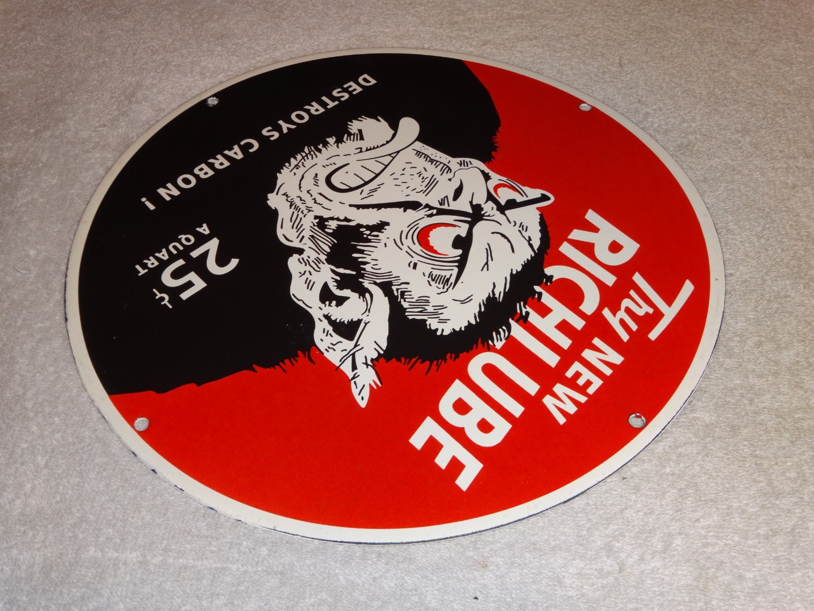 VINTAGE RICHLUBE MONKEY 25 c QUART APE 11 3/4″ PORCELAIN METAL GASOLINE OIL SIGN