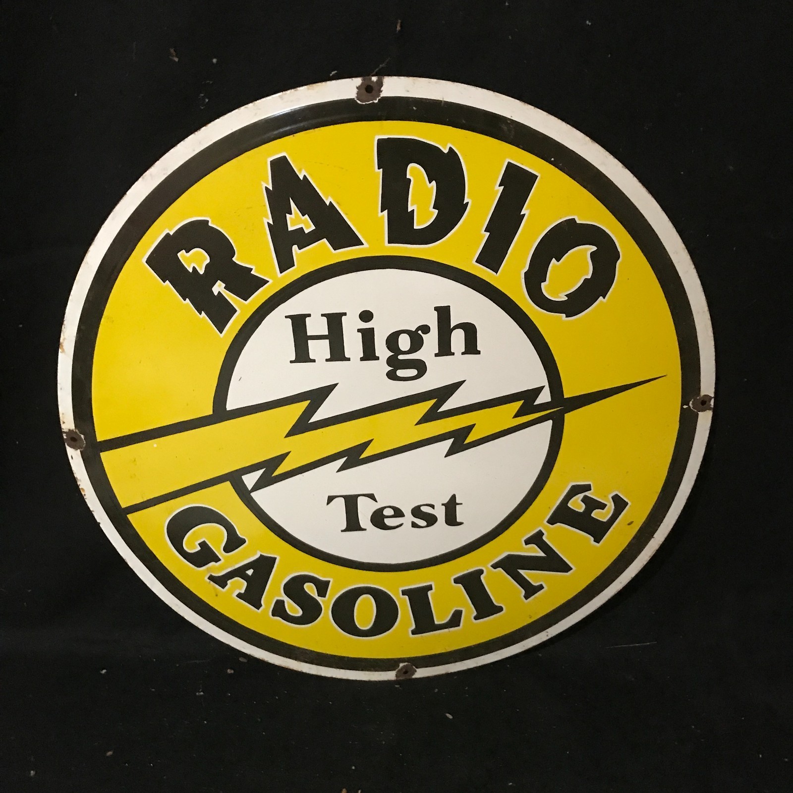 RADIO GASOLINE H.C ADVERTISING PORCELAIN ENAMEL SIGN 30 IN ROUND SS