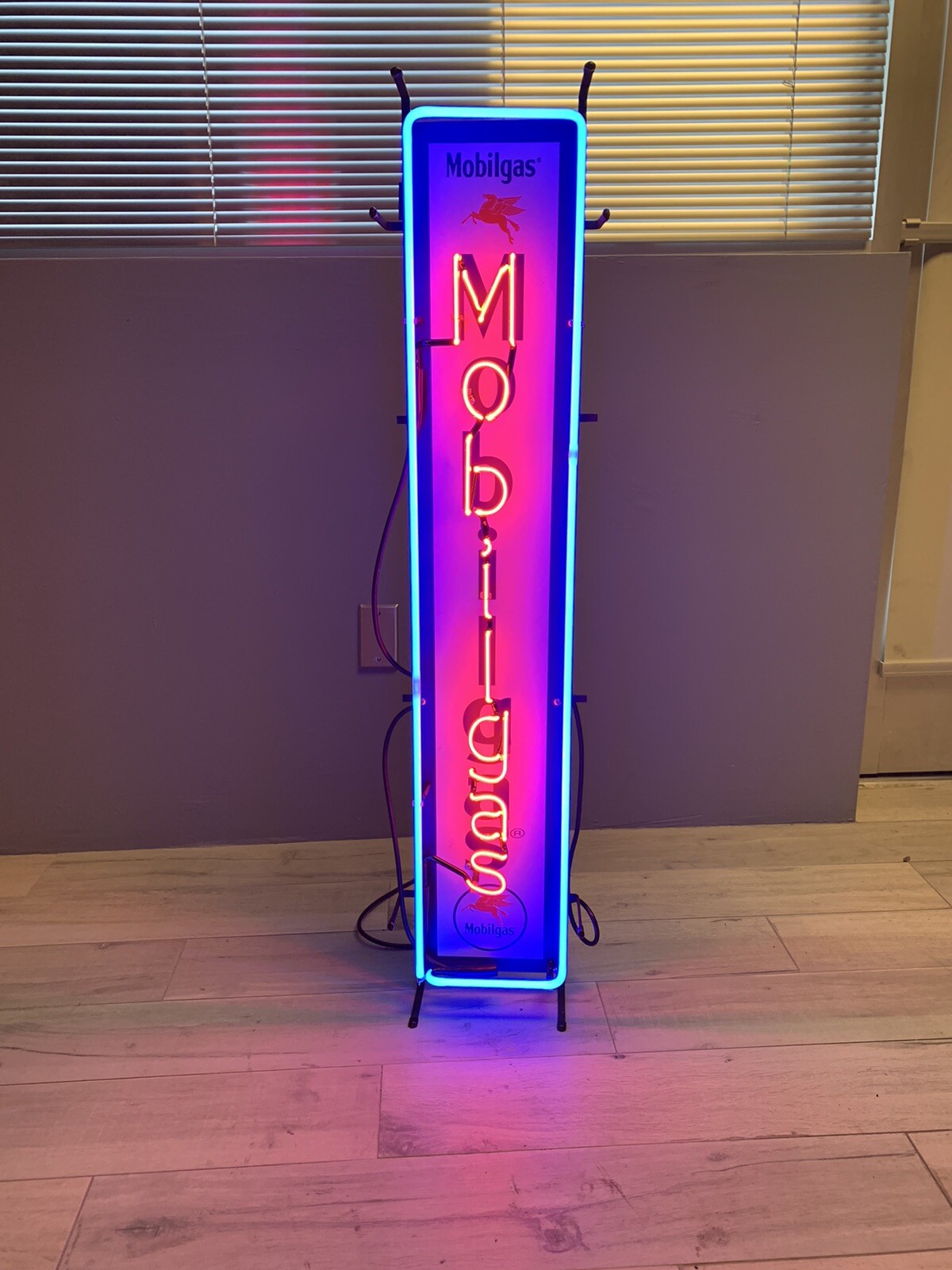  Upright small mobil neon sign, out of box new, Ebay Motors, 