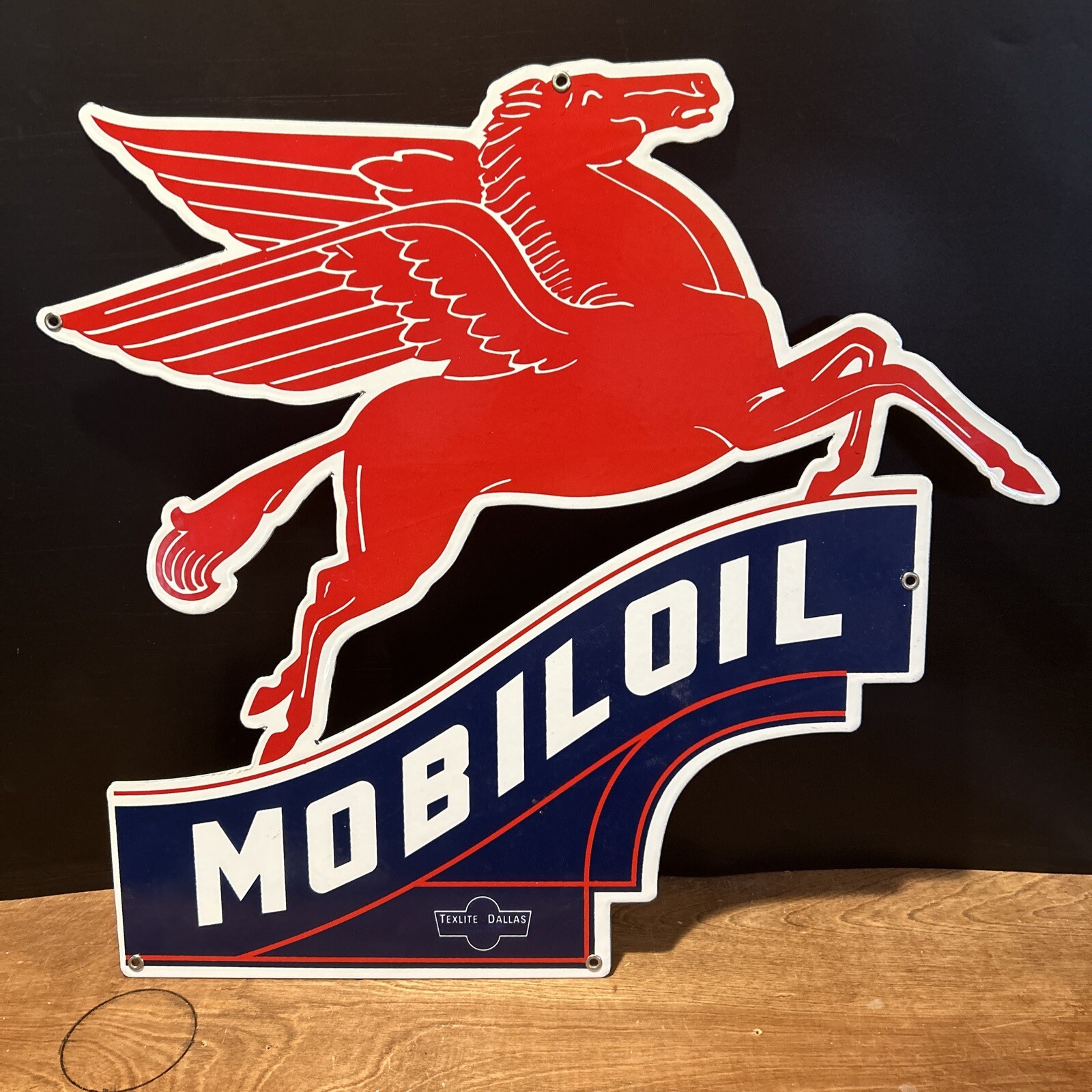 LARGE VINTAGE STYLE “MOBILOIL PEGASUS” PLATE PORCELAIN SIGN 20.5X20 INCH