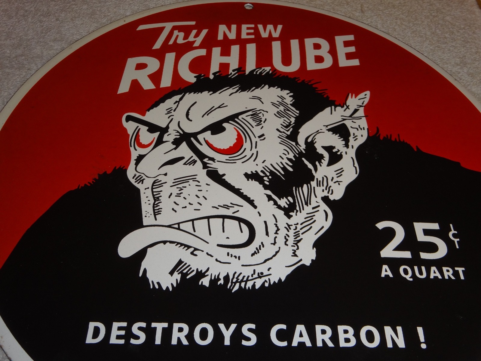 VINTAGE RICHLUBE MONKEY 25 c QUART APE 11 3/4″ PORCELAIN METAL GASOLINE OIL SIGN