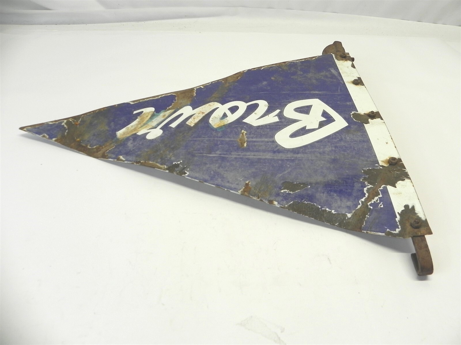 VINTAGE BROWM PENNANT SIGN FLAG TOP GAS STATION DISPLAY *RARE* 18 1/4″x19 3/8″