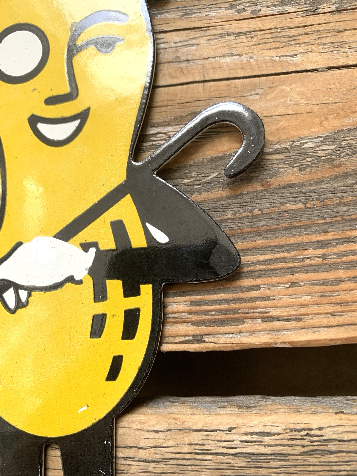 VINTAGE PLANTERS MR. PEANUT 10×5″ MOTOR OIL GAS PUMP PLATE PORCELAIN SIGN