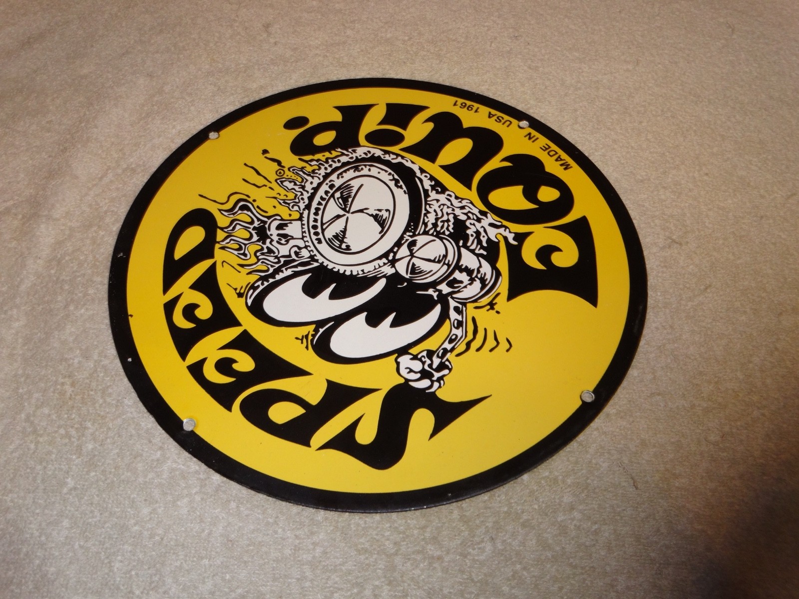 VINTAGE 1961 MOON EYES SPEED EQUIPMENT 11 3/4″ PORCELAIN METAL GASOLINE OIL SIGN