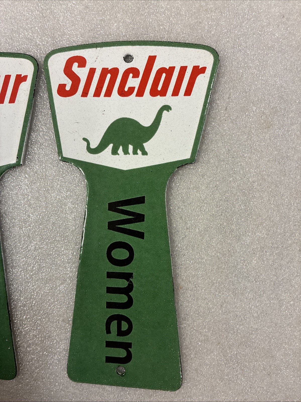Sinclair Porcelain Advertising Sign Pair Restroom Bathroom Key Holder 6 1/2”