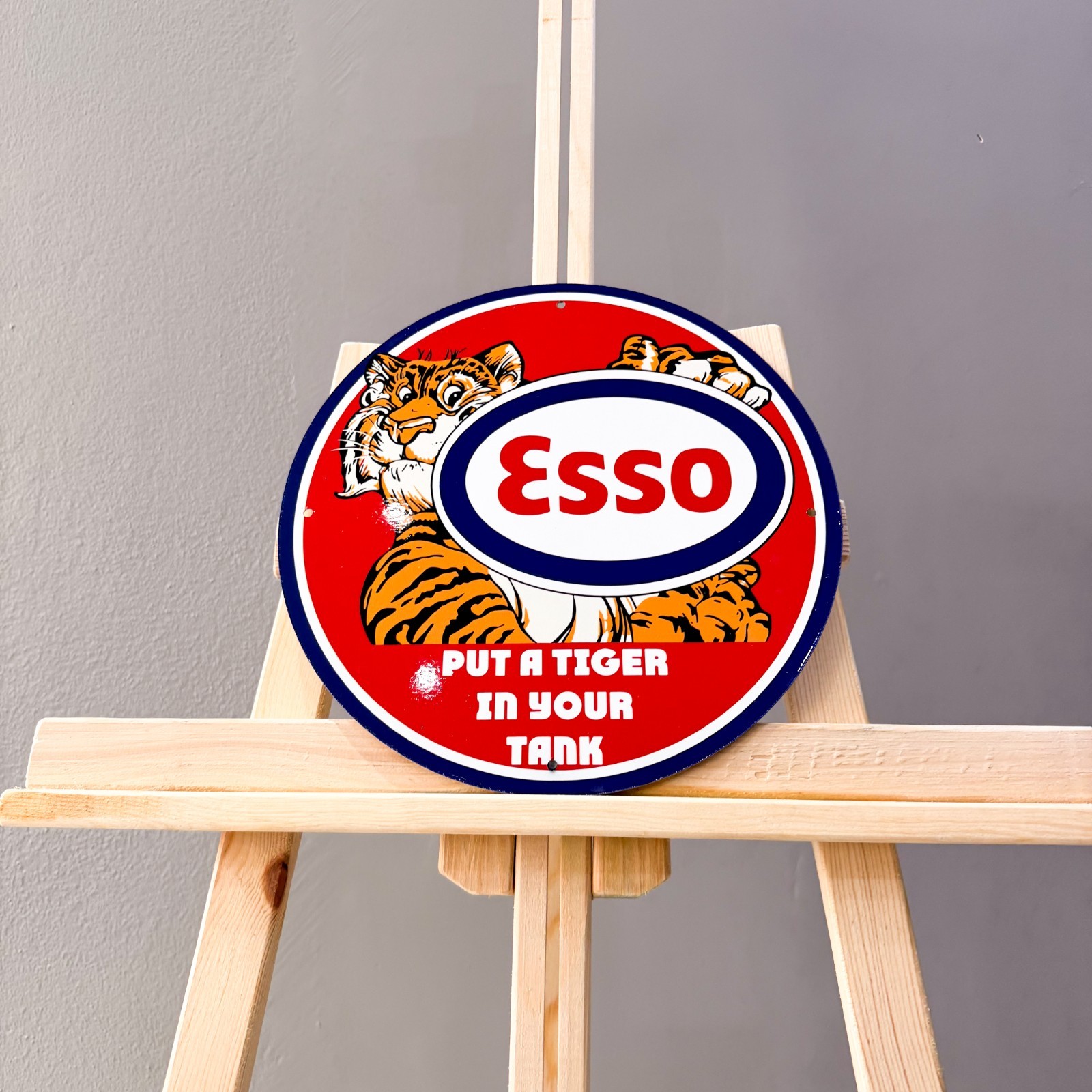 Esso Put a Tiger in Your Tank Red Vintage Metal Sign – 30 cm / 11.8”