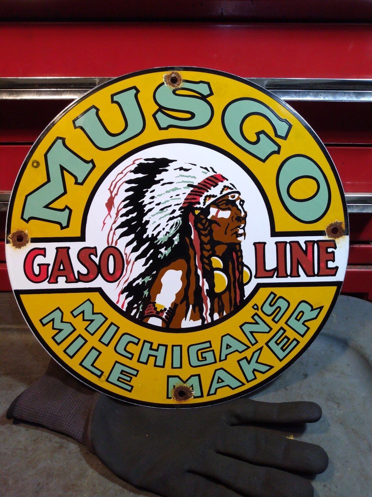 VINTAGE MUSGO GASOLINE PORCELAIN GAS STATION MOTOR OIL MICHIGAN MILE SIGN Used