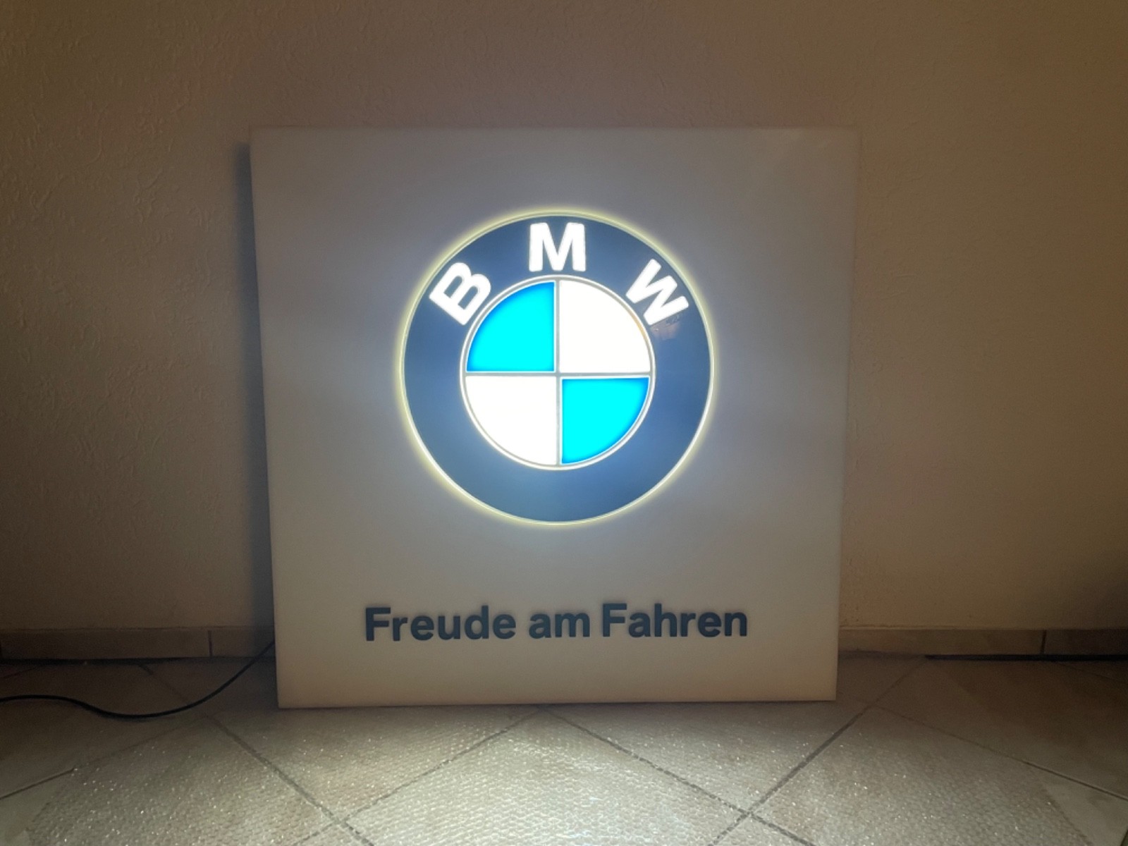 BMW Illuminated Sign – “Freude am Fahren” – Dealership Lightbox – 2000s