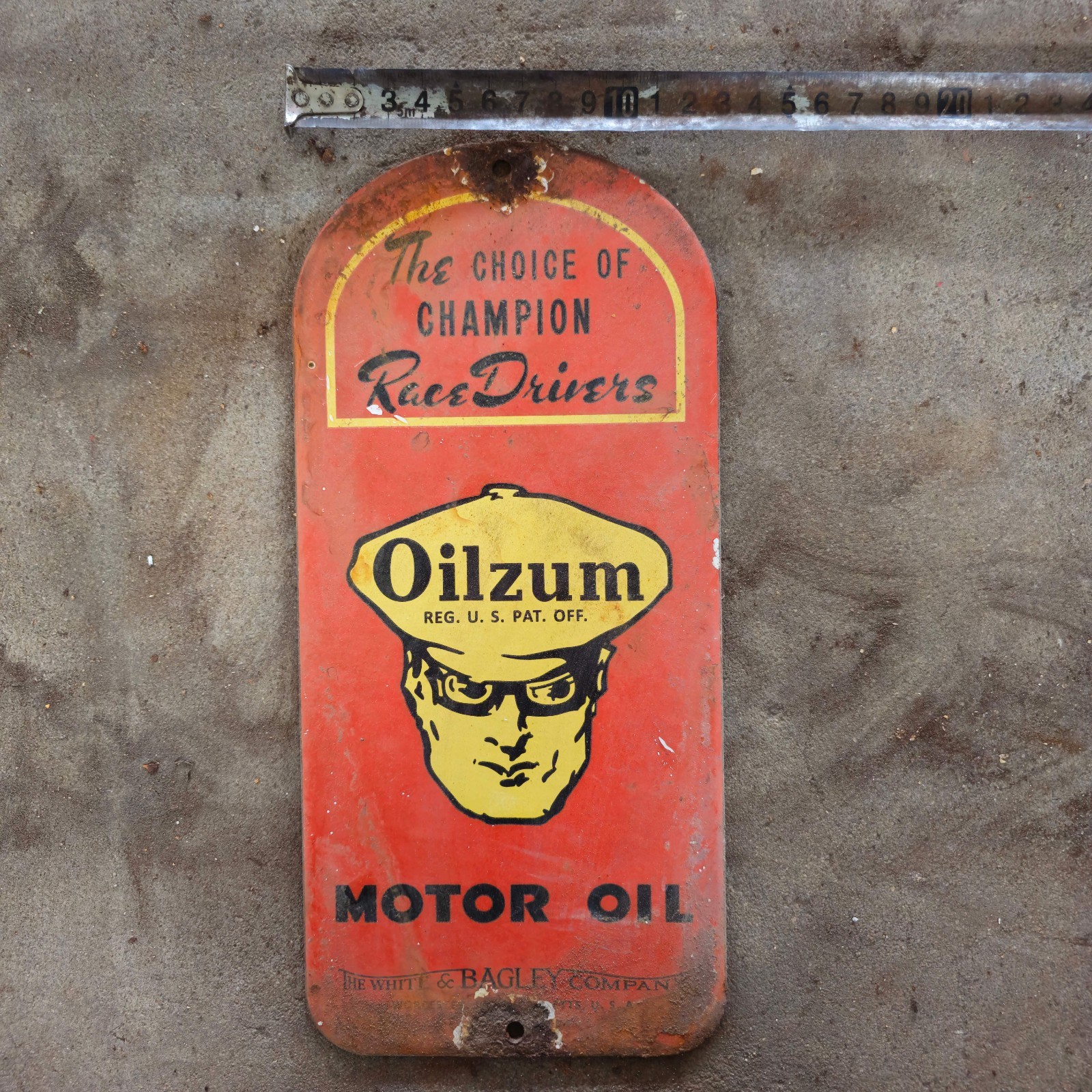VINTAGE OILZUM MOTOR RACE OLD US GASOLINE OIL GAS PUMP ENAMEL PORCELAIN SIGN