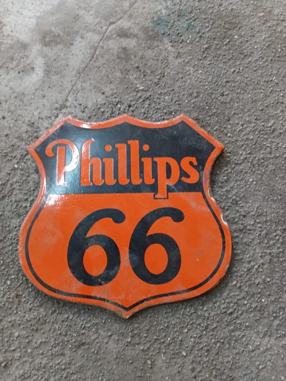 PORCELIAN PHILLIPS ENAMEL SIGN SIZE 6X6 INCHES