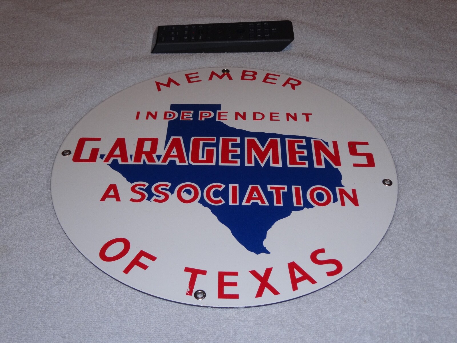 VINTAGE MEMBER INDEPENDENT GARAGEMENS ASSOCIATION TEXAS 14″ PORCELAIN METAL SIGN