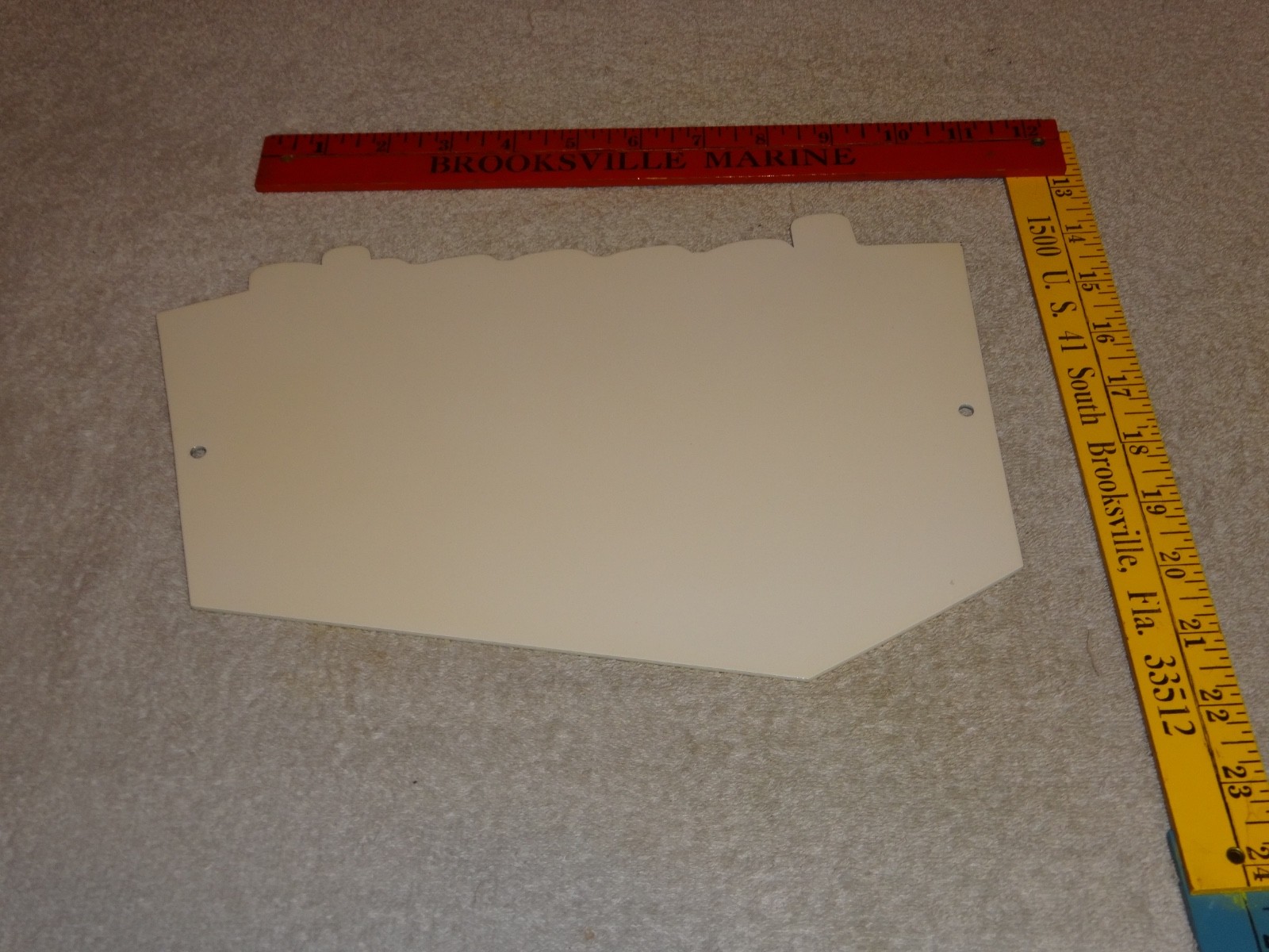 VINTAGE DELCO DIE-CUT BATTERY+ GENERAL MOTORS 12″ ENAMEL METAL GASOLINE OIL SIGN