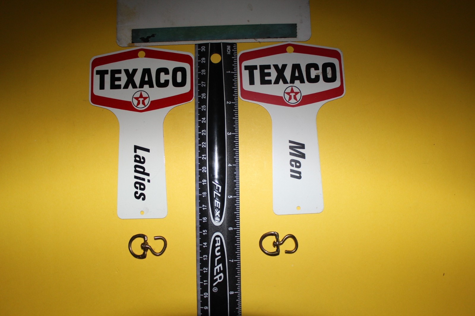 NOS Texaco Oil Company “VINTAGE ORIGINAL ” Restroom Key Fob W/Key Holder Set