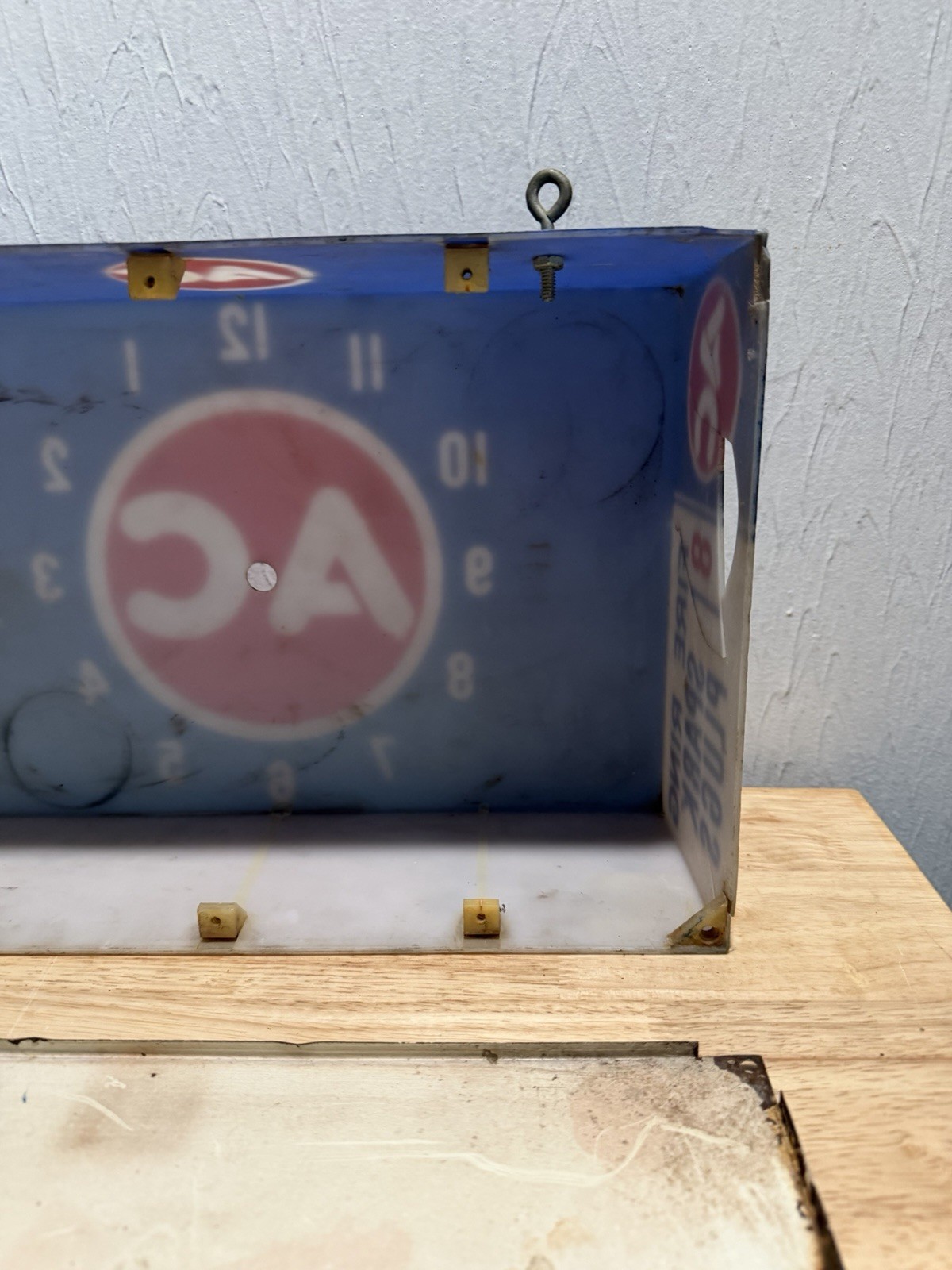 Vintage AC DELCO Fire Ring Spark Plugs Lighted Clock/Sign – Shell Only