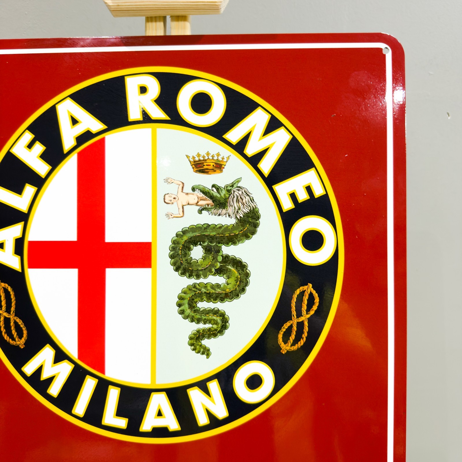Alfa Romeo Milano Service Garage Sign – Metal Sign – 40 × 60 cm (15.7” × 23.6”)