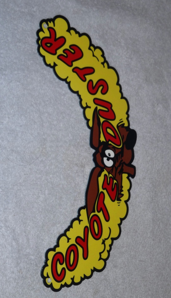 VINTAGE 1969 PLYMOUTH ROAD RUNNER COYOTE DUSTER METAL GASOLINE OIL SIGN! WILE E.