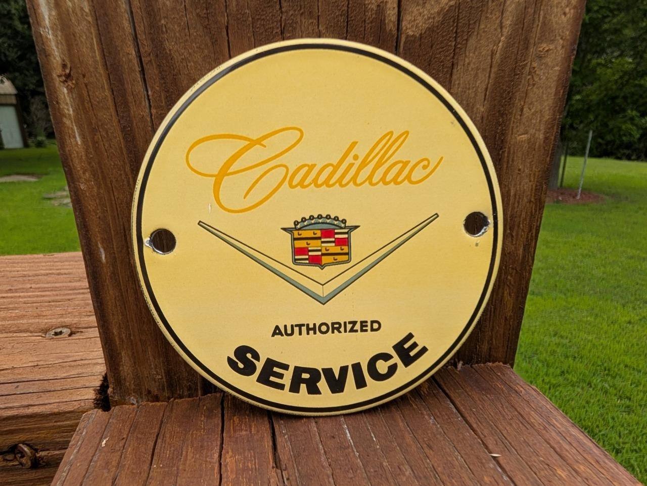 PORCELAIN CADILLAC AUTHORIZED SERVICE 4 INCH DOOR PUSH AUTOMOBILE DEALER SIGN
