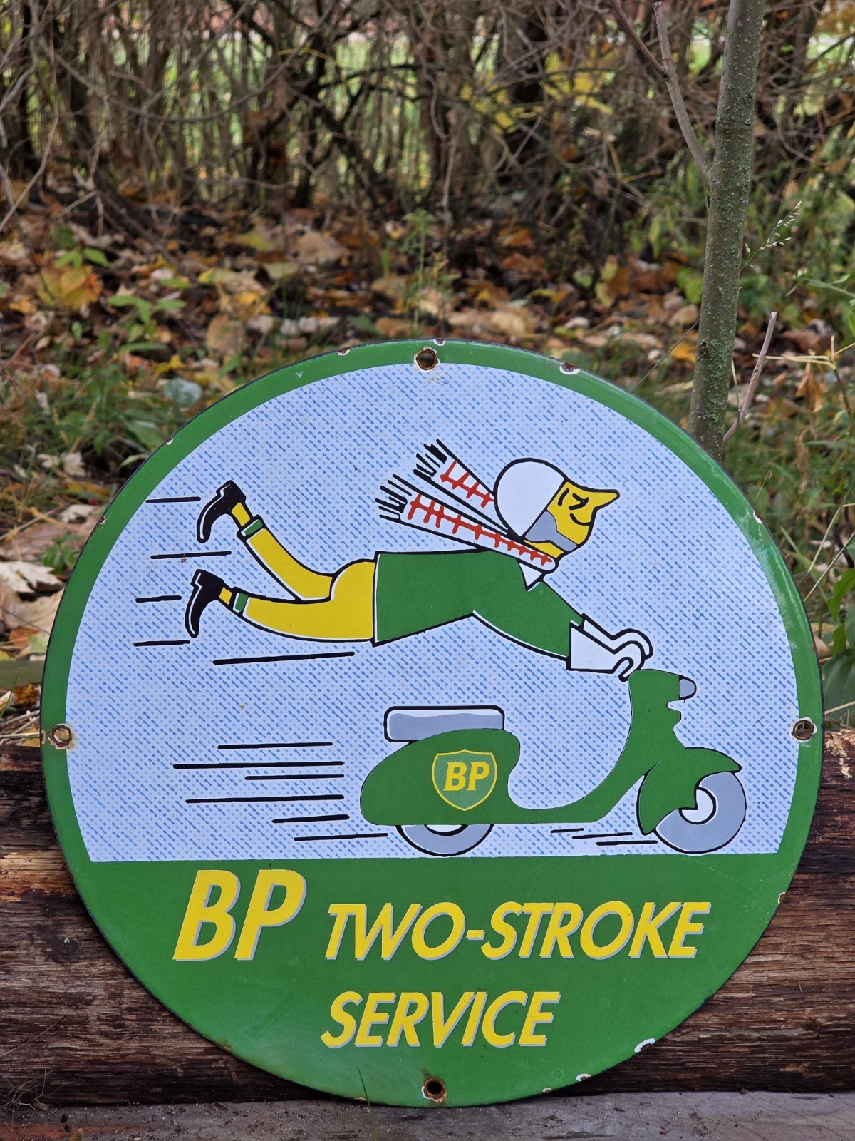 VINTAGE BP TWO-STROKE MOTOR OILS PORCELAIN GAS PUMP METAL SIGN 12″ SCOOTER.