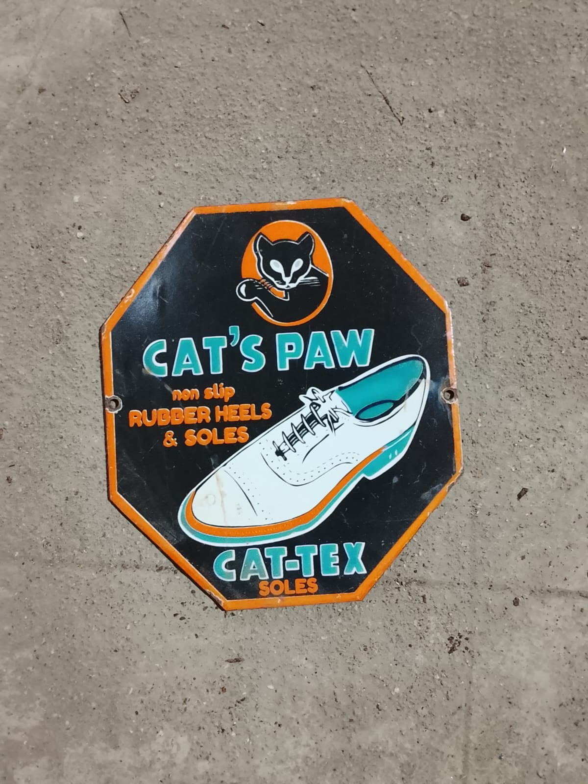 PORCELAIN CAT’S PAW ENAMEL SIGN 8X8 INCHES