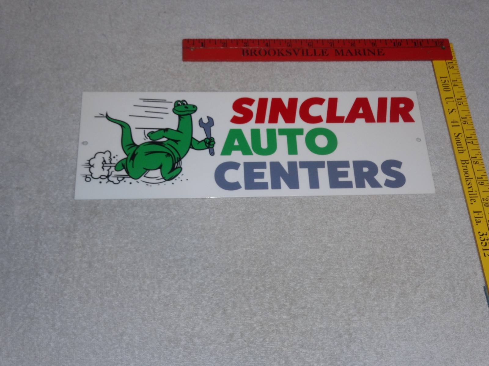 VINTAGE SINCLAIR AUTO CENTERS +DINO DINOSAUR 15″ METAL GASOLINE SIGN! PUMP PLATE