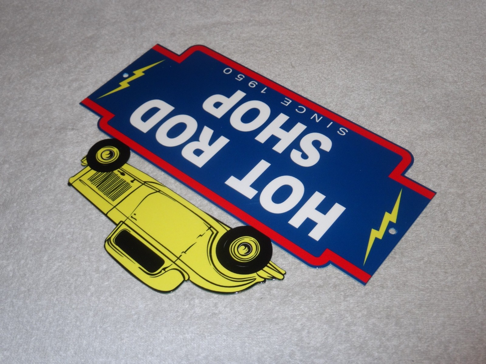 VINTAGE 1950 HOT ROD SHOP AUTO PARTS LIGHTNING 12″ METAL CAR GASOLINE & OIL SIGN
