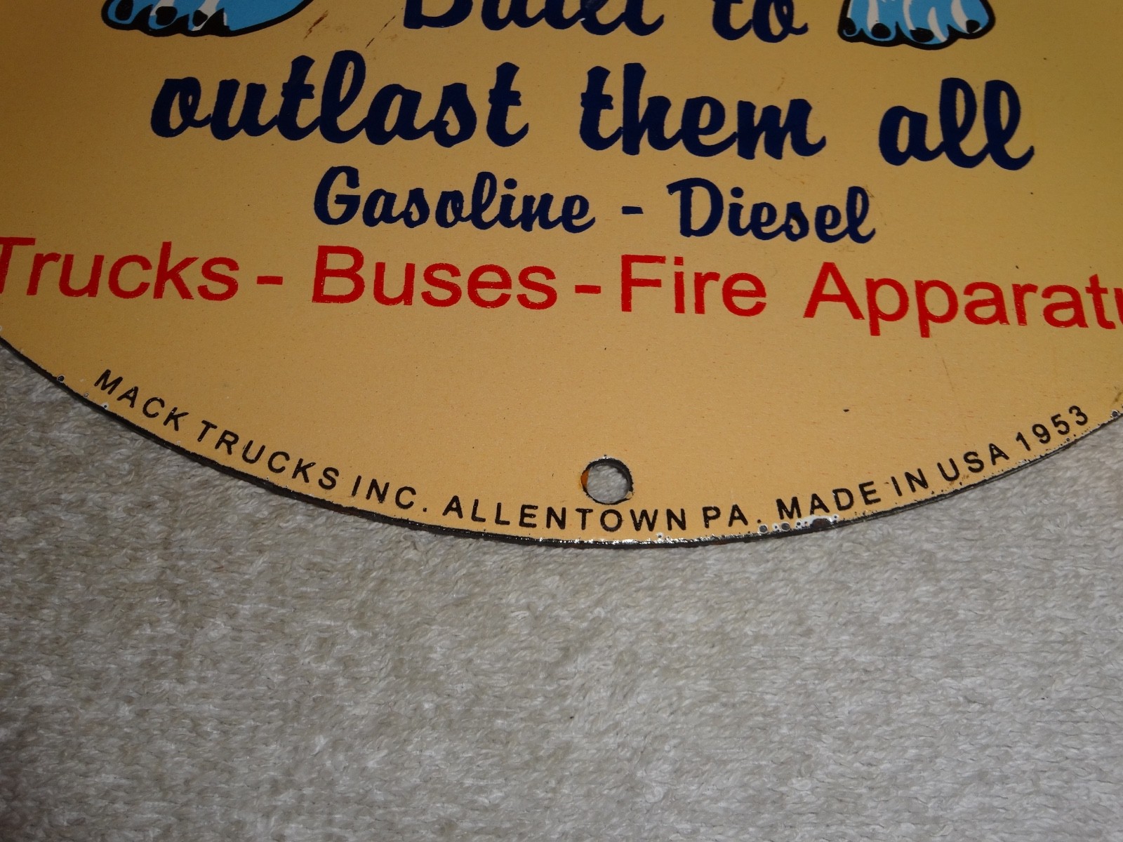 VINTAGE MACK🐶TRUCKS BUSES GASOLINE DIESEL 11 3/4″ PORCELAIN METAL OIL DOG SIGN