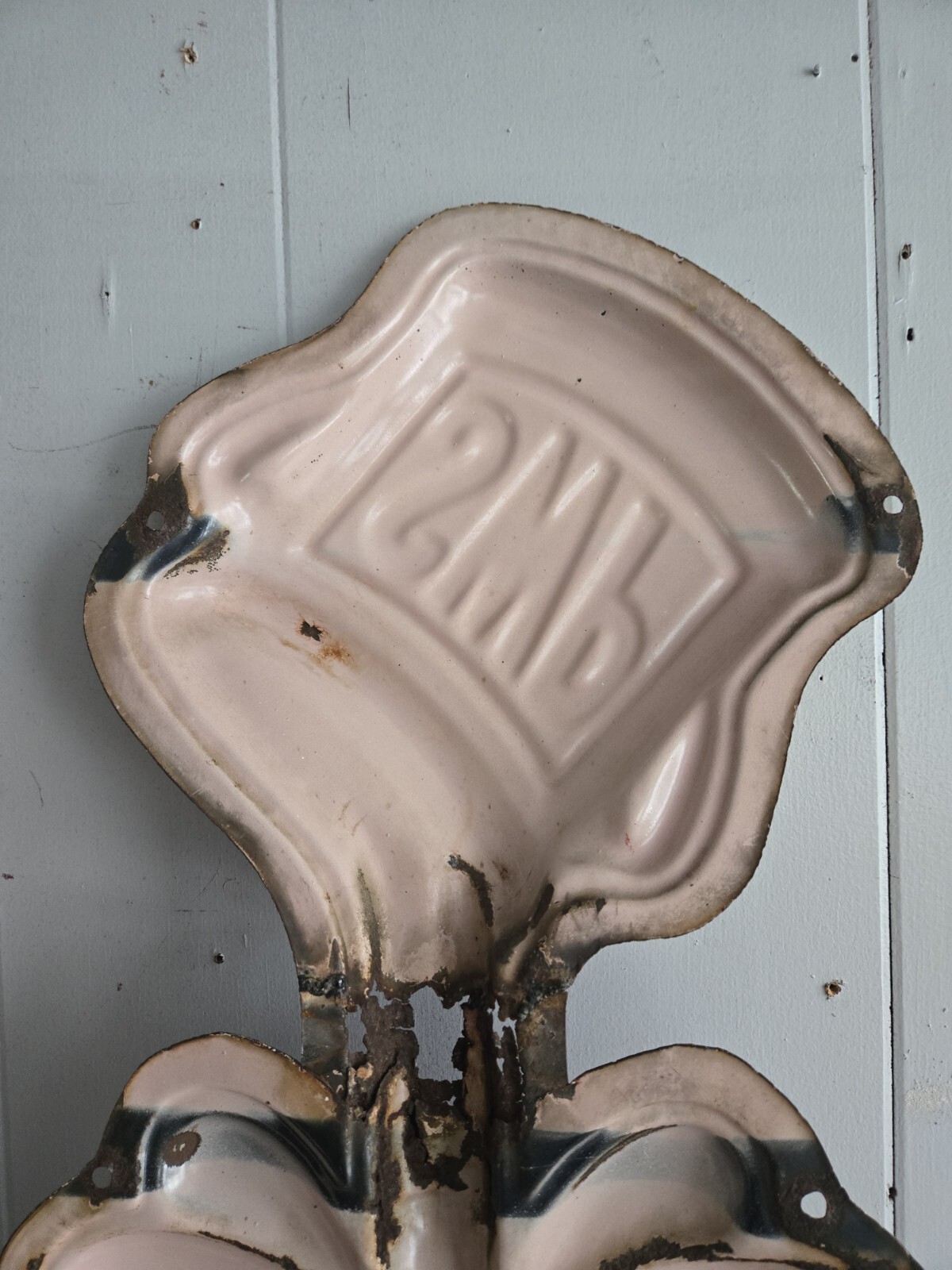 Original sherwin williams porcelain sign cover the planet 3D 1950’s RARE