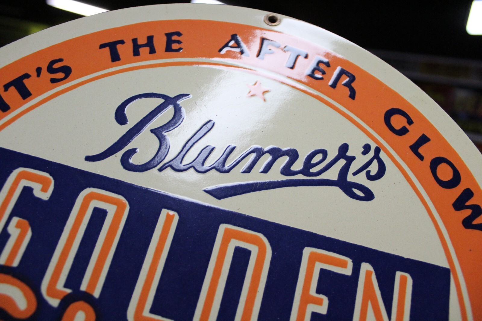 RARE BLUMER’S GOLDEN GLOW MONROE WISCONSIN BEER DEALER PORCELAIN METAL SIGN