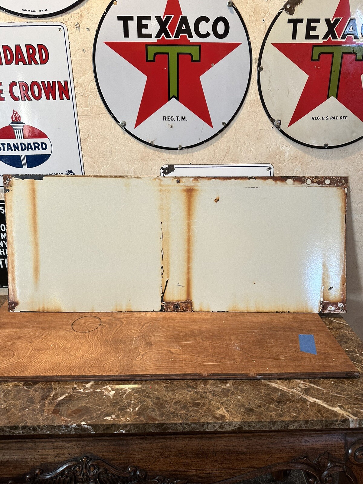 LARGE ORIGINAL & AUTHENTIC ”TEXACO” 14.5X36 INCH PORCELAIN OIL LEASE SIGN