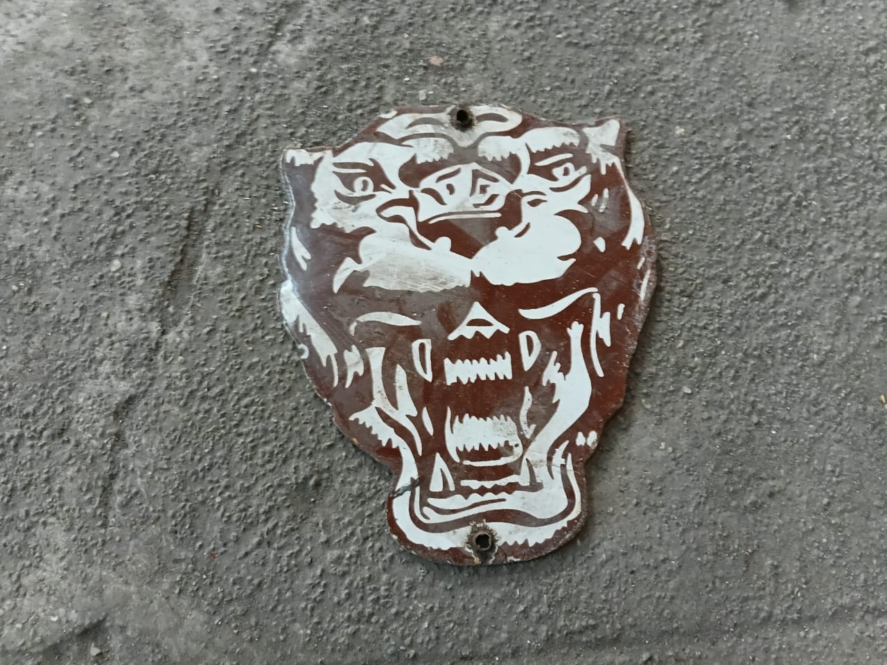 PORCELIAN JAGUAR ENAMEL SIGN SIZE 6X6 INCHES