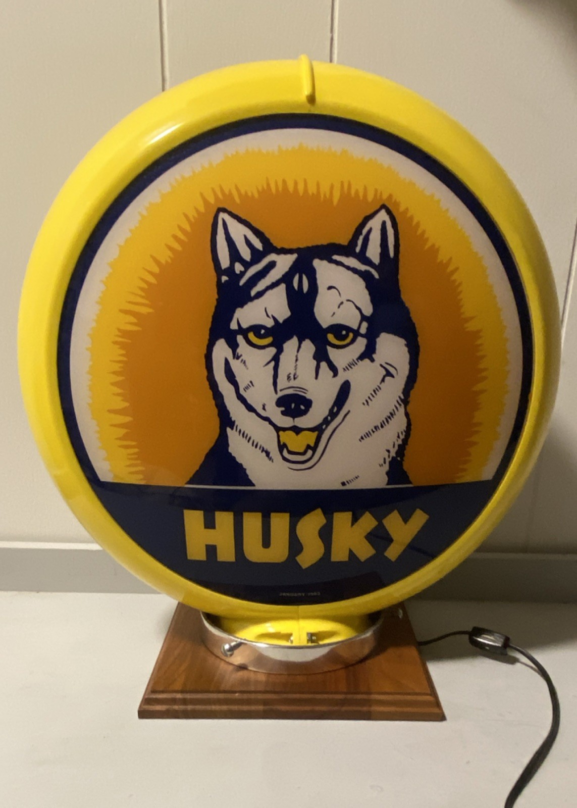 Husky Lighted Gas & Oil Advertising Globe Sign Lamp Wood Base Yellow Blue