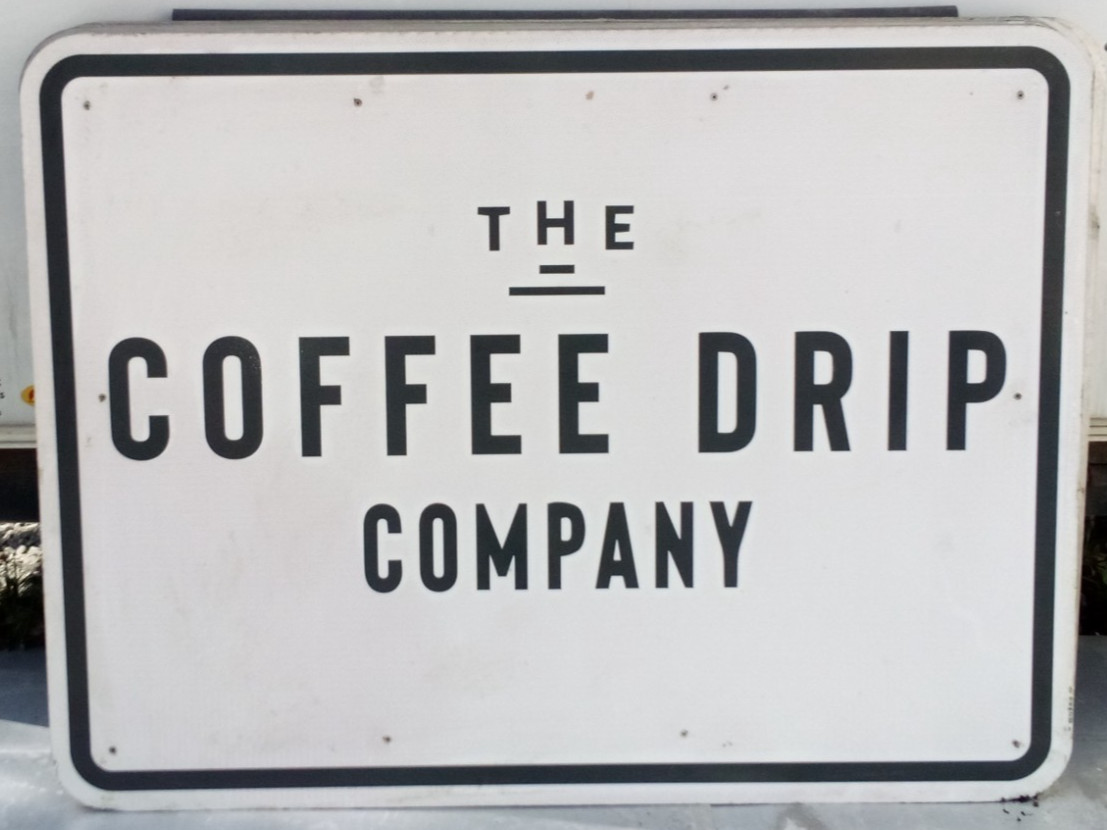AUTHENTIC RETIRED ADVERTISING HWY EXIT SIGN COFFEE DRIP RED ROOF INN 48X36 A28