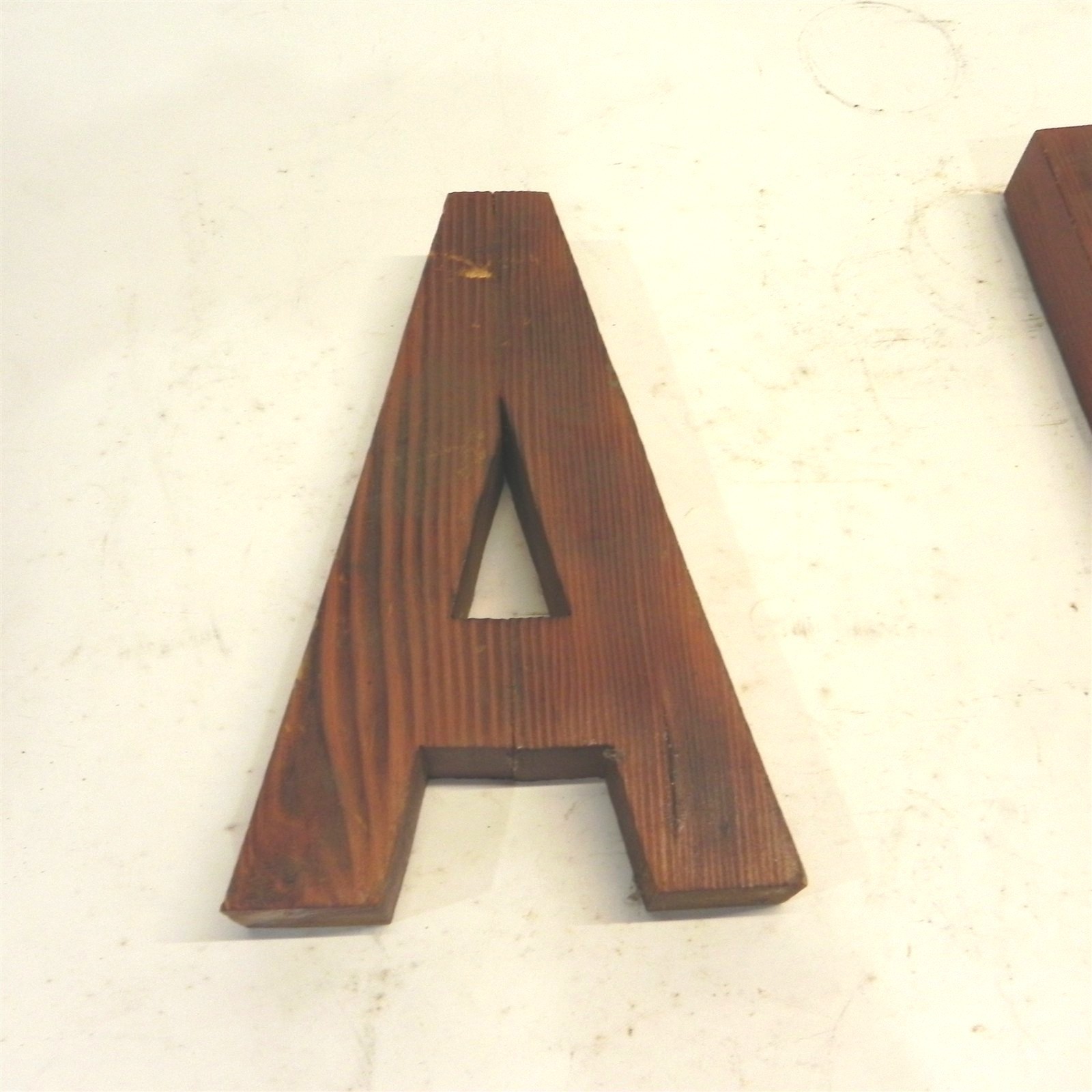 VINTAGE WOOD SIGN LETTERS AUTO PARTS SERVICE STATION STORE 9″ X 5 3/4″ USED