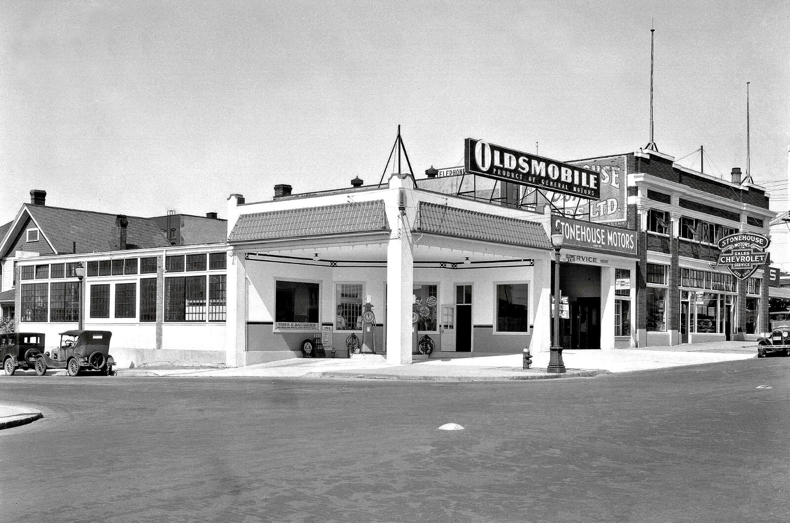 STONEHOUSE OLDSMOBILE DEALERSHIP LATE TEENS 5×7 REPRINT